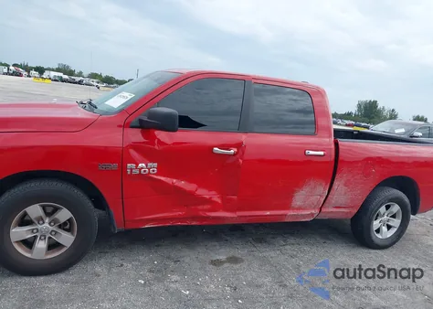 2018 Ram 1500 Slt 4X2 6'4 Box из США, поврежденный, VIN 1C6RR6TT8JS143071